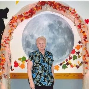 Meet your Posher, Eva